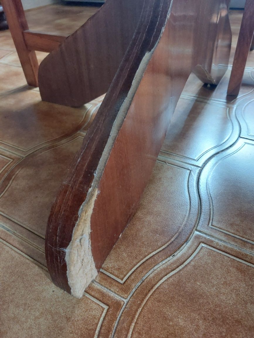 Mesa em madeira c/ 4 cadeiras