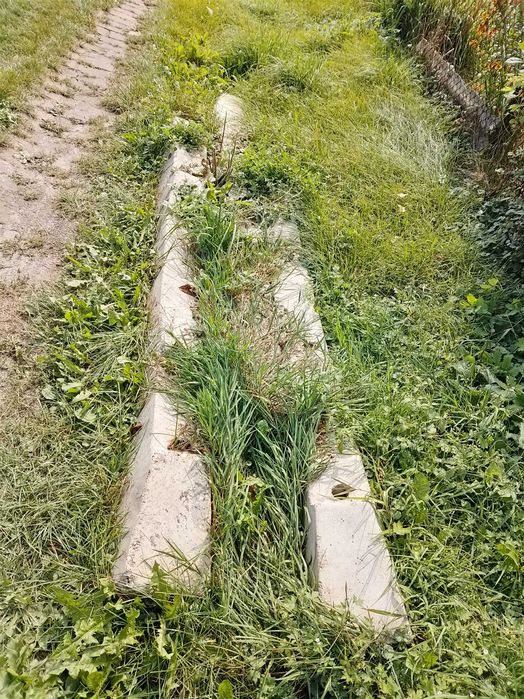 Шпала залізобетонна