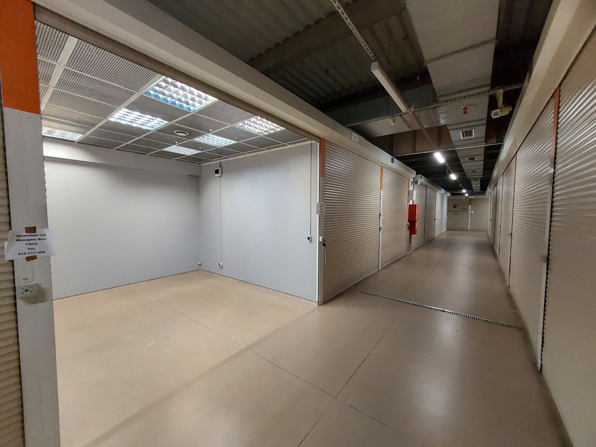 Sprzedam box 14 m2 na bałuckim rynku