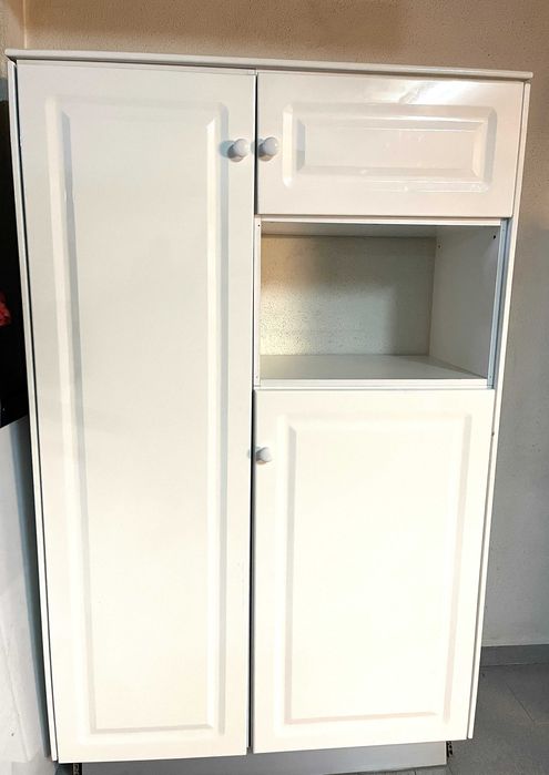 Móvel Despensa para Cozinha em Branco Lacado - Excelente