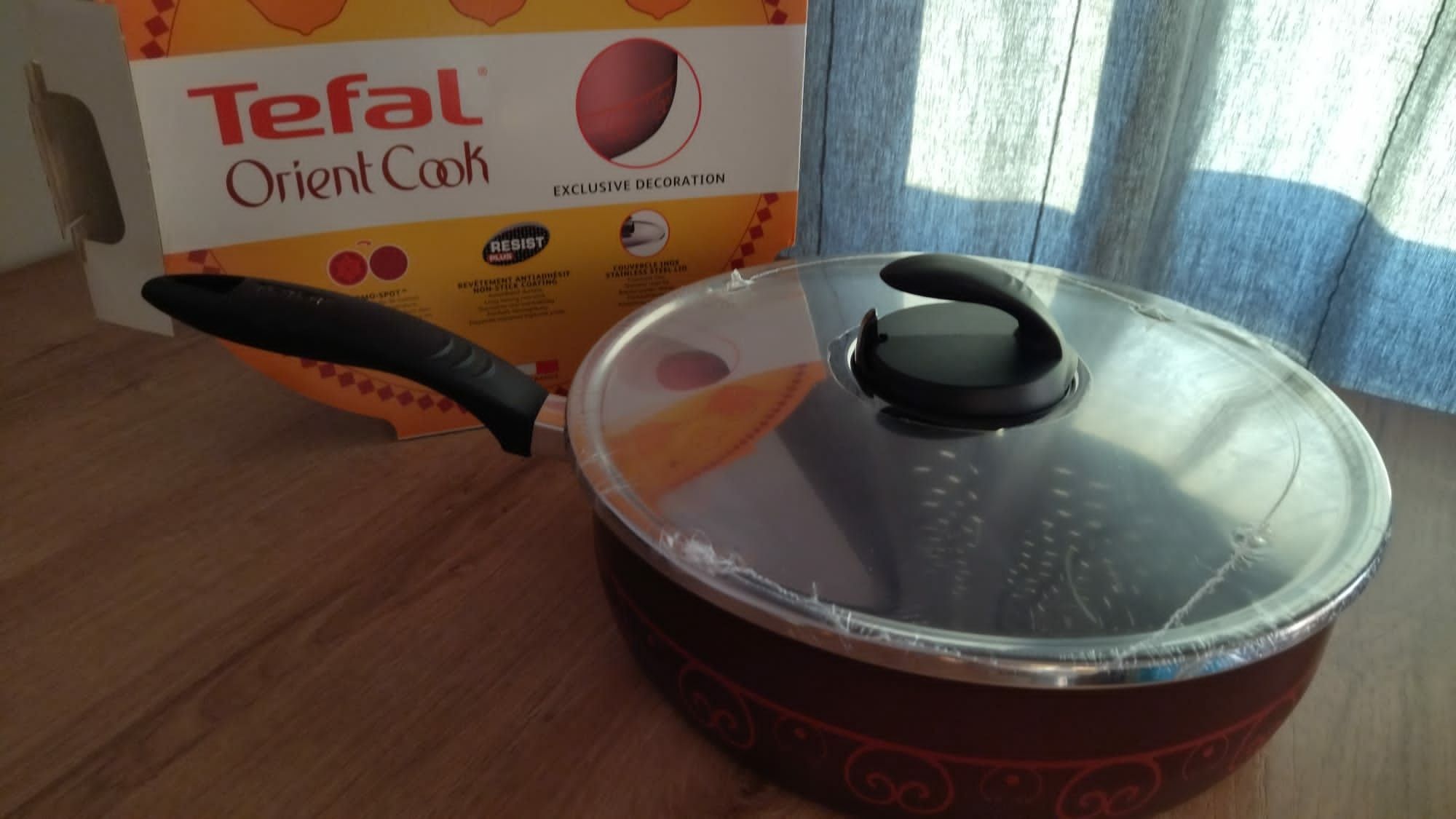 Frigideira de saltear com tampa TEFAL