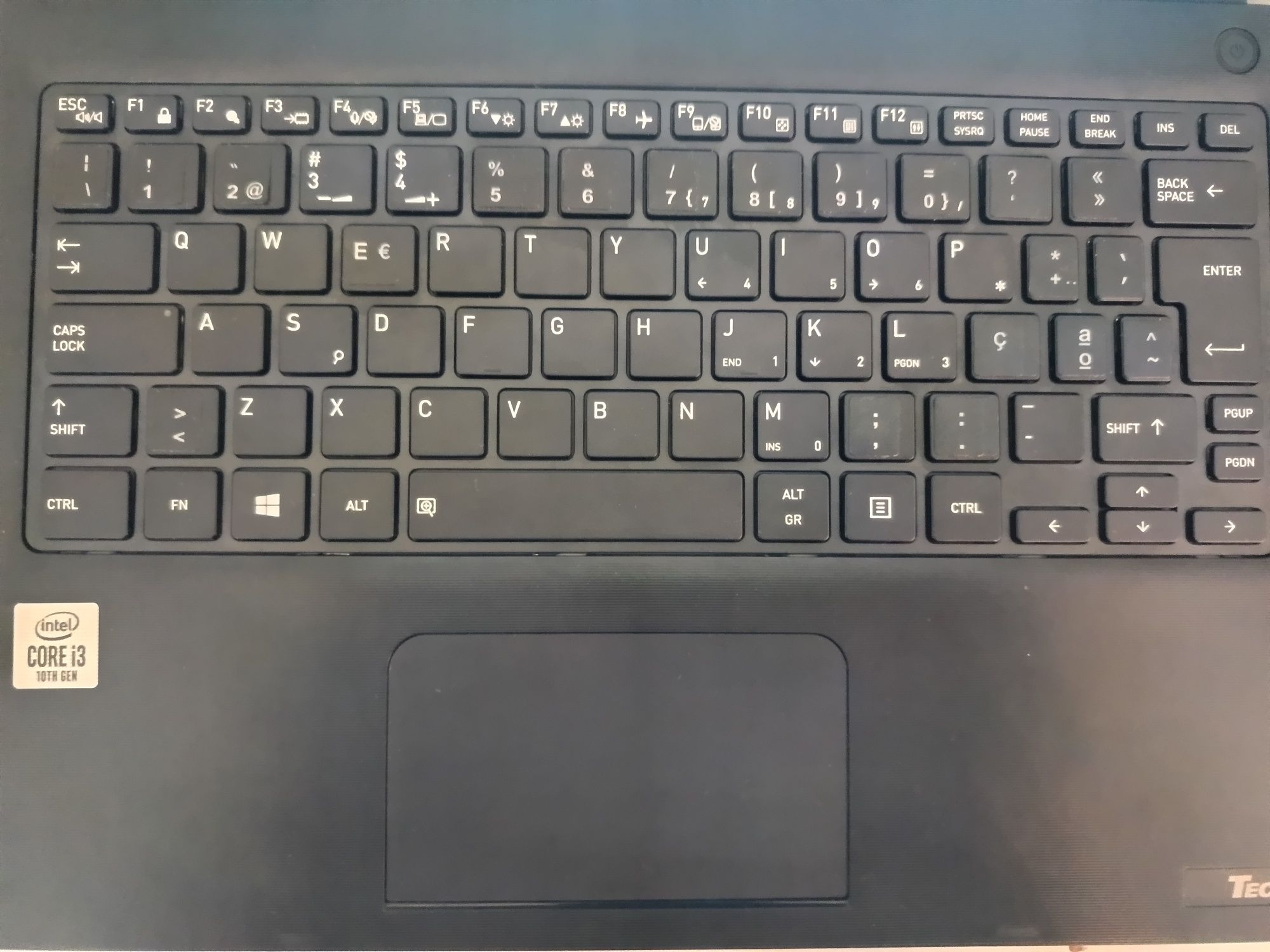 Portátil Toshiba Dynabook / i3 10ªgen / 16GB RAM / NVMe 256GB