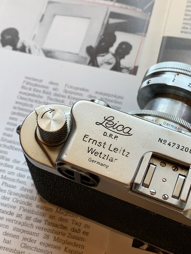 Leica IIIc з обʼєктивом Summitar 50mm f/2 чудовий стан