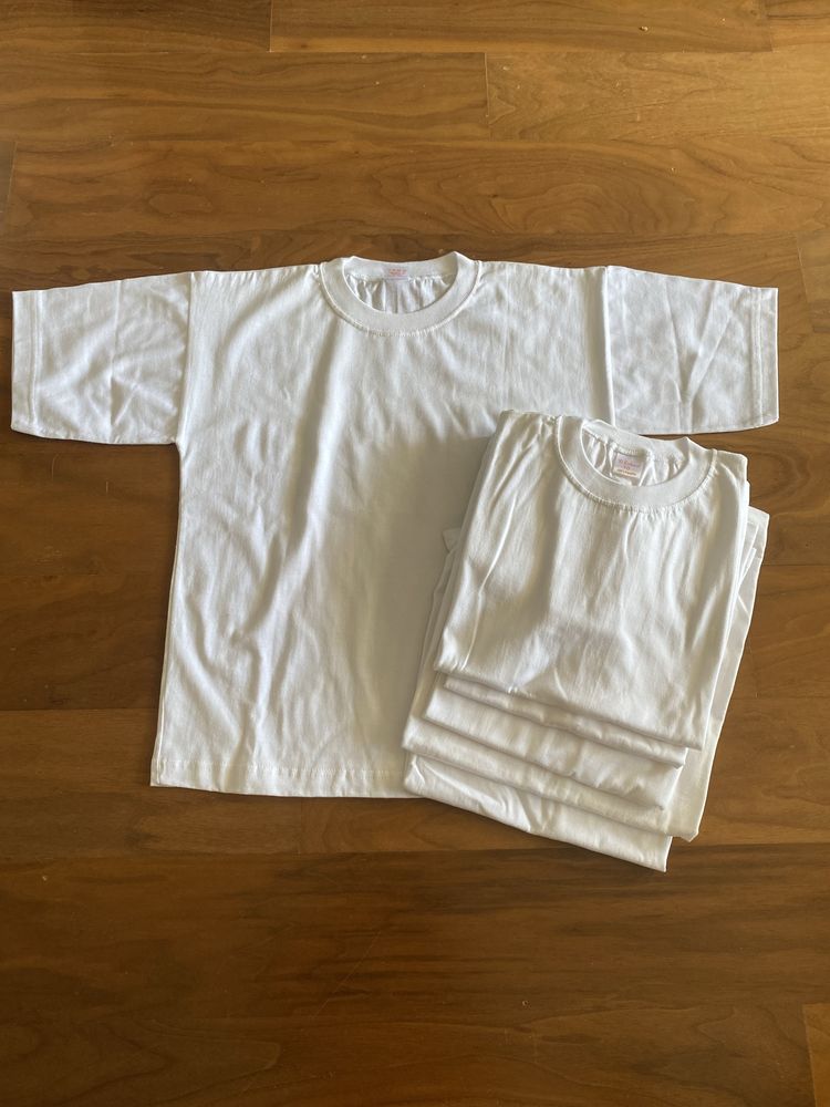 T.Shirts de algodão nunca usadas