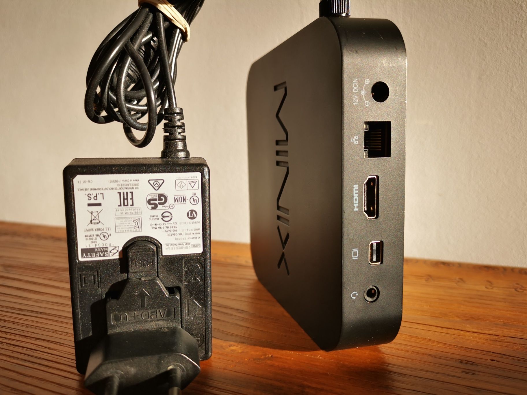 MINIX Z83-4 jest to mini komputer stacjonarny