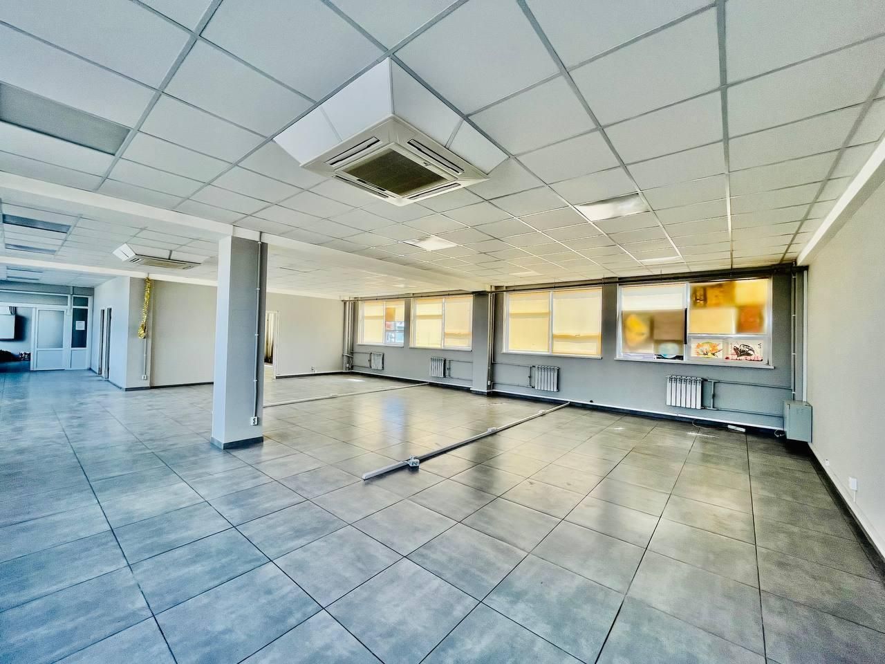 Здам офісне приміщення 315 кв, М Центральний ринок, вул. Різдвяна, 29б