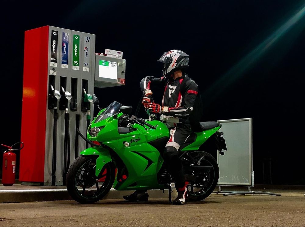 Kawasaki ninja 250r (zamiana supermoto)