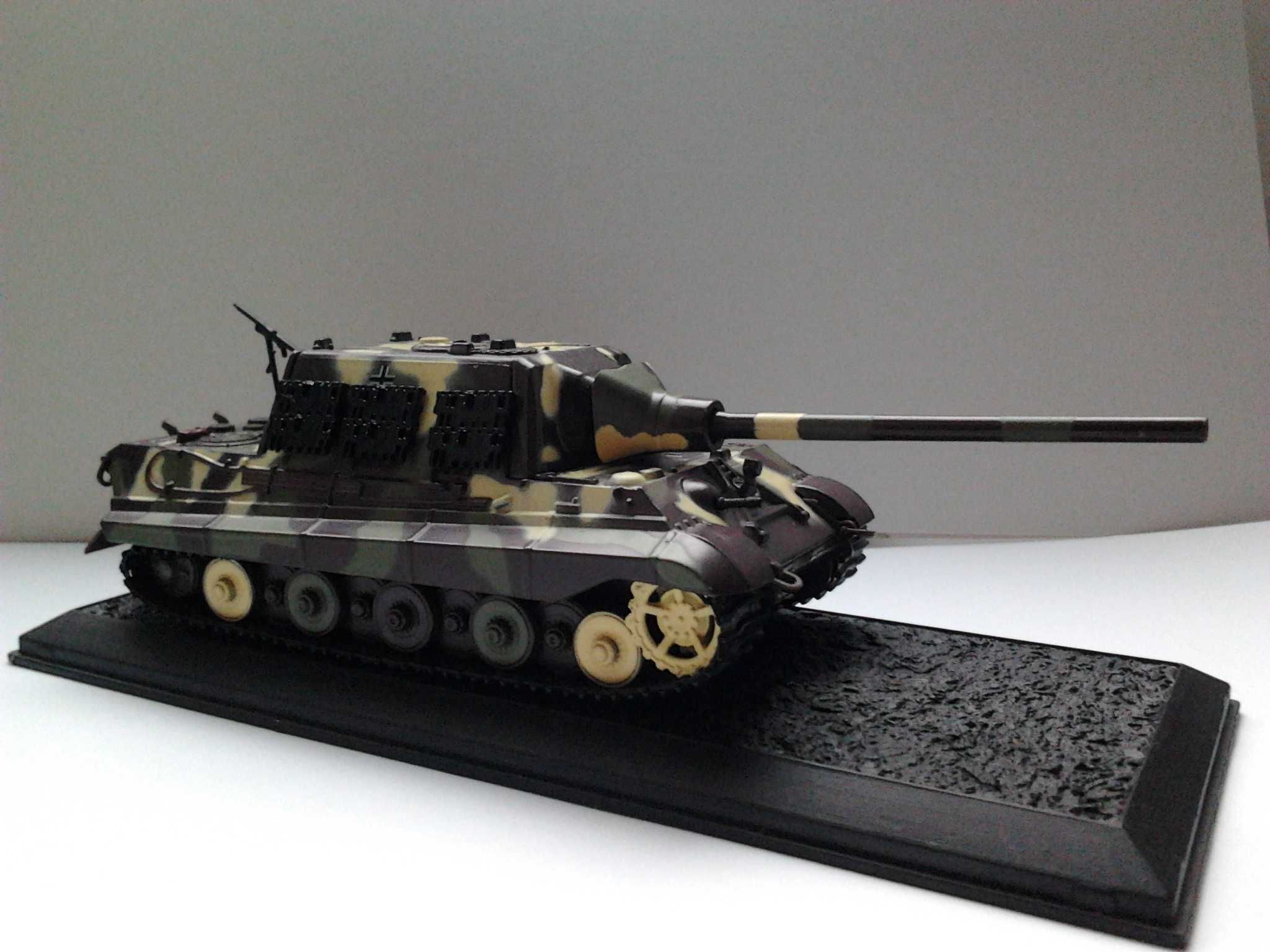 Готовая модель - Jagdtiger. Немецкий истребитель танков 1/72.