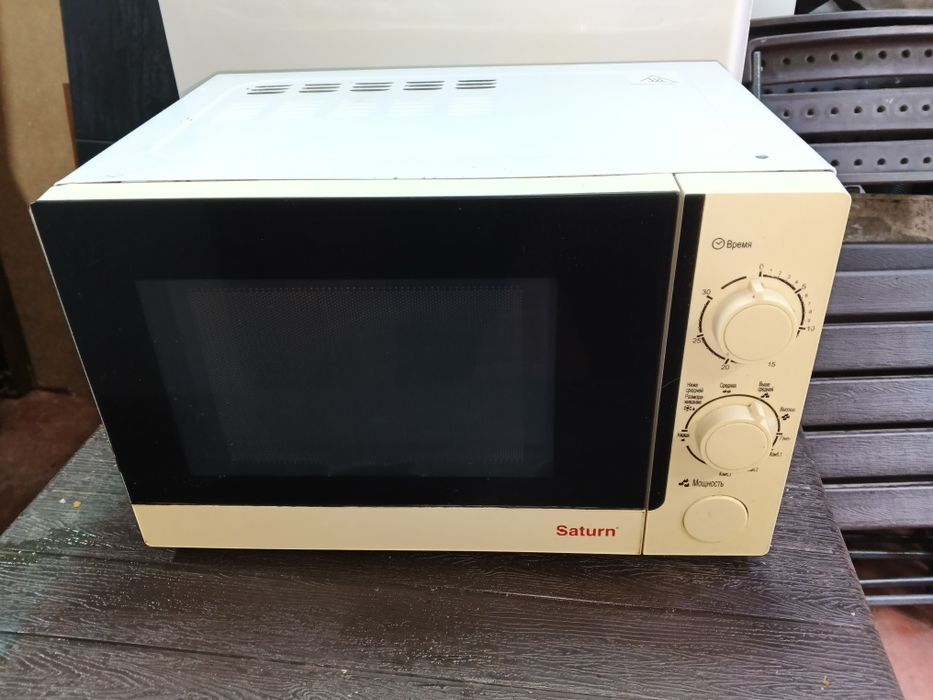 Микроволновая печь Saturn