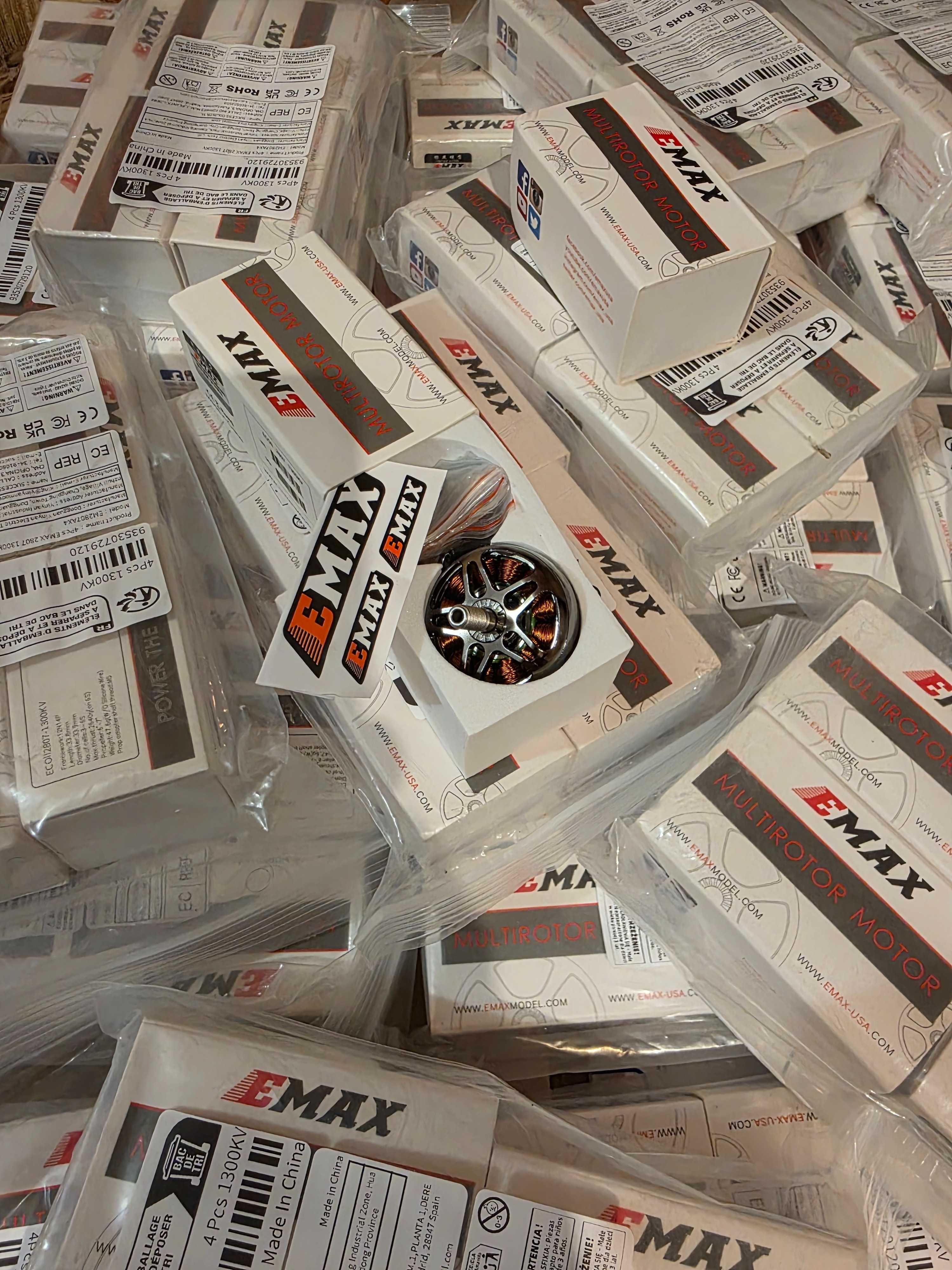 EMAX 2807 1300KV двигуни мотор fpv ємакс емакс e-max фпв EM2807AX4