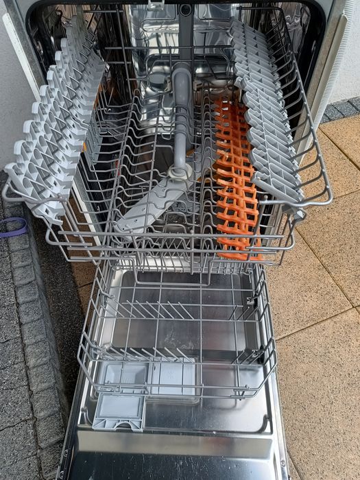 Zmywarka Electrolux ESL48900R oświetlenie wnętrza