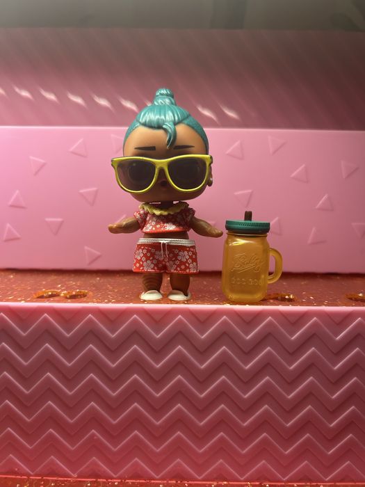 Laleczka L.O.L Suprise