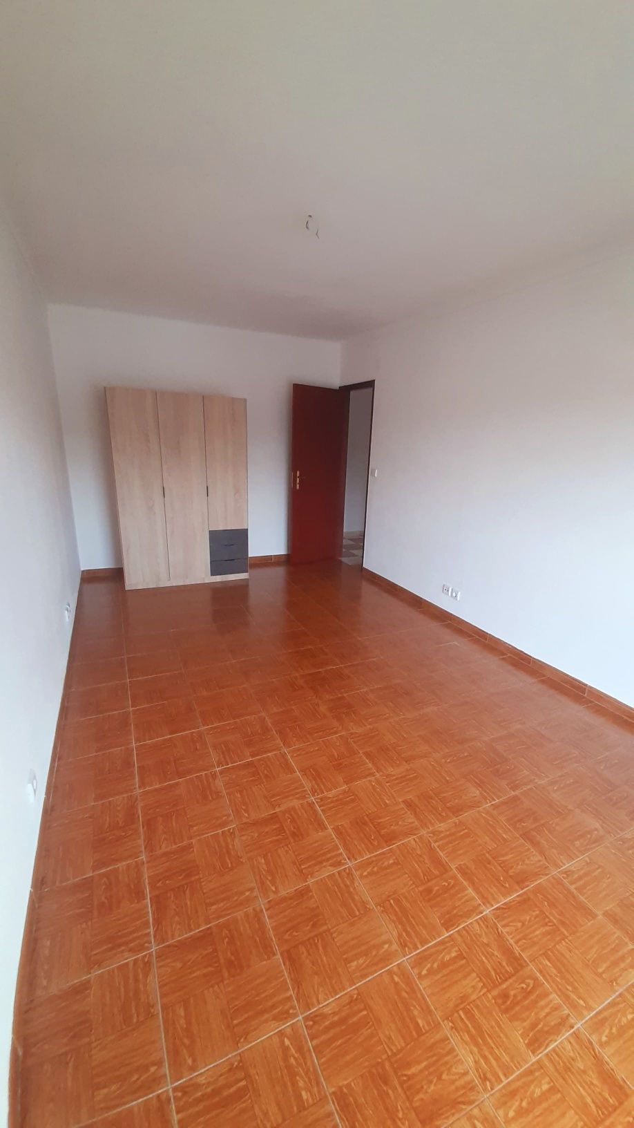 Apartamento T2, Covão do Coelho, Minde