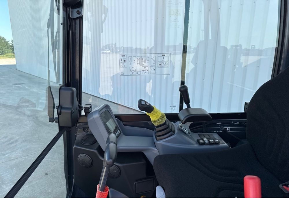 YANMAR SV22 GIRATORIA NOVA 2025