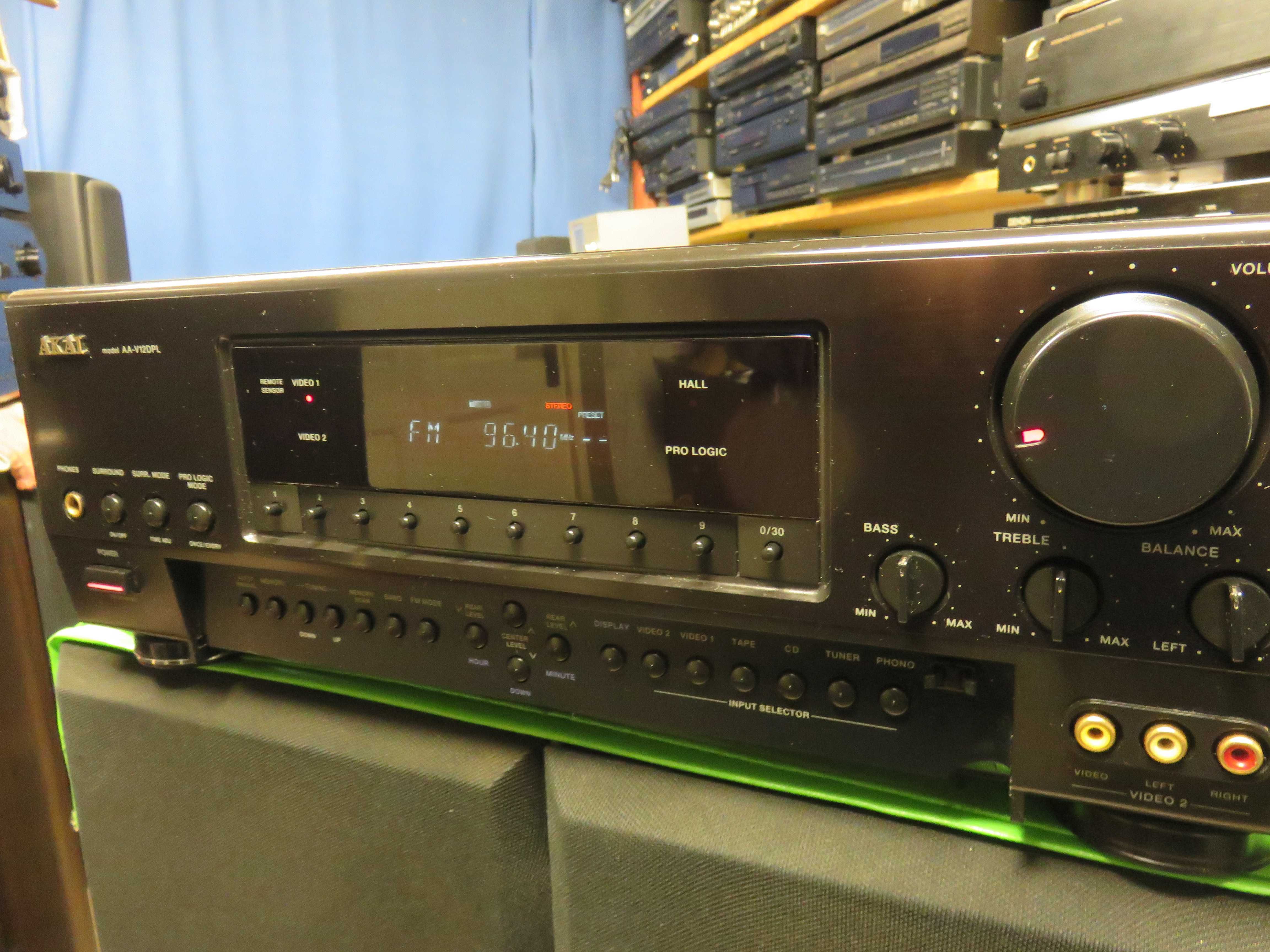 Amplituner AKAI AA-V12DPL
