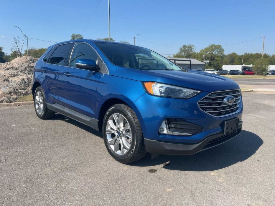 Ford Edge Titanium      2022