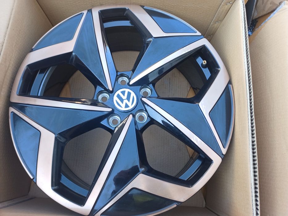 Seat / VW alufelgi 19 cali 5x112mm