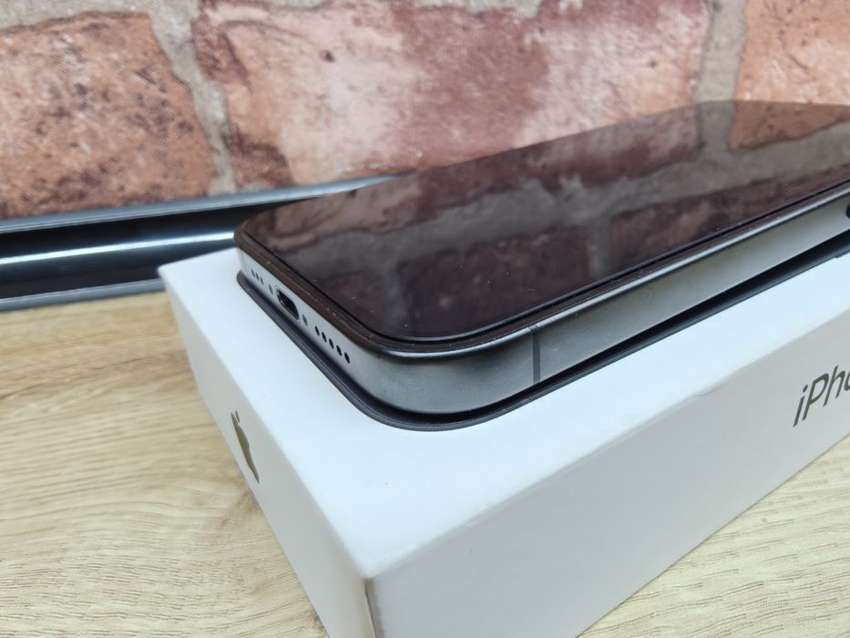 IPhone 15 pro 128 gb