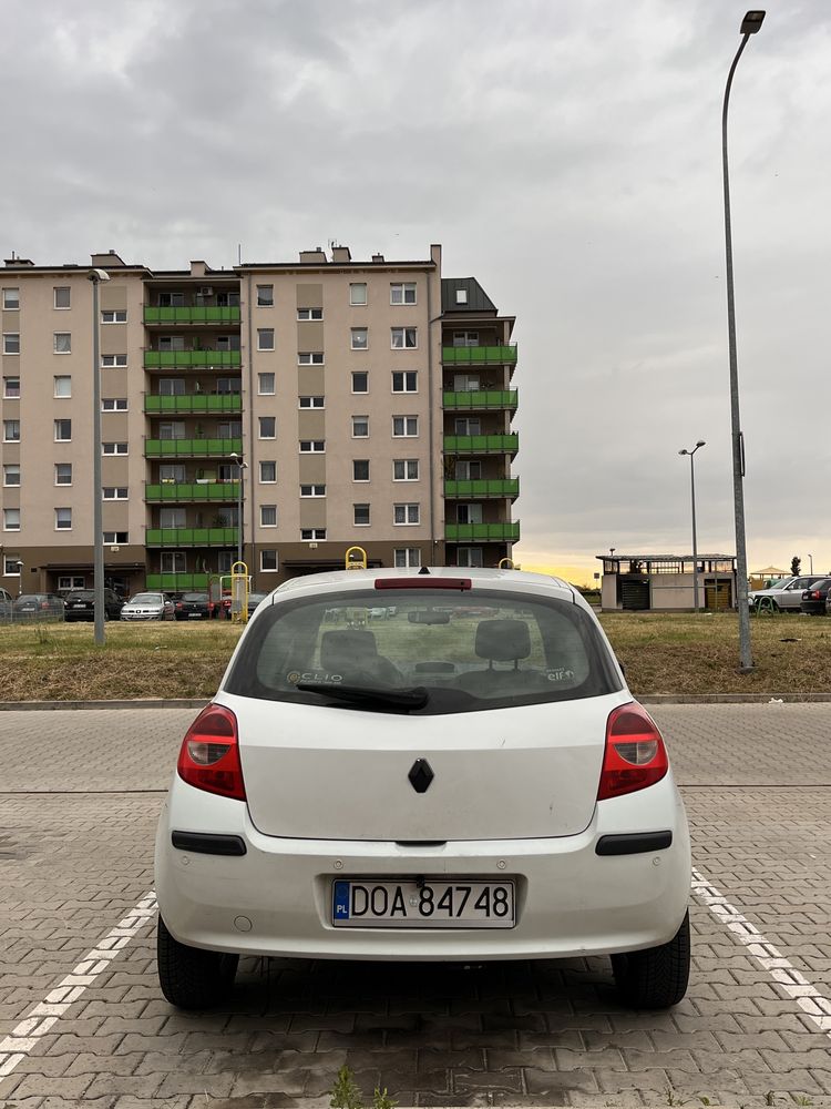 Renault Clio III 1.5 DCI, 2007 rocznik, alu felgi, 4 glośniki