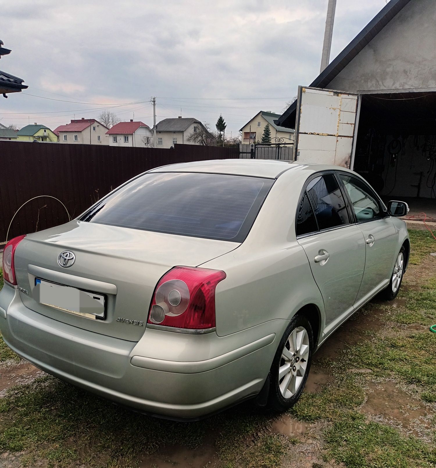 Toyota avensis T25