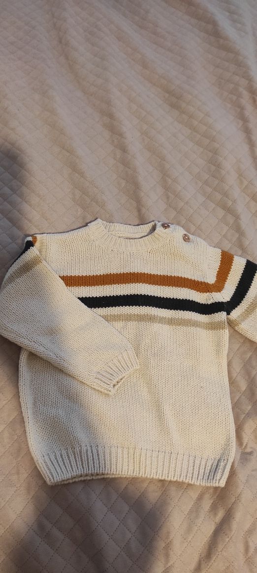Sweter dla chłopca w idealnym stanie