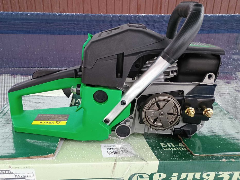 Продам бензопилу  Світязь БП-45-16 PRO