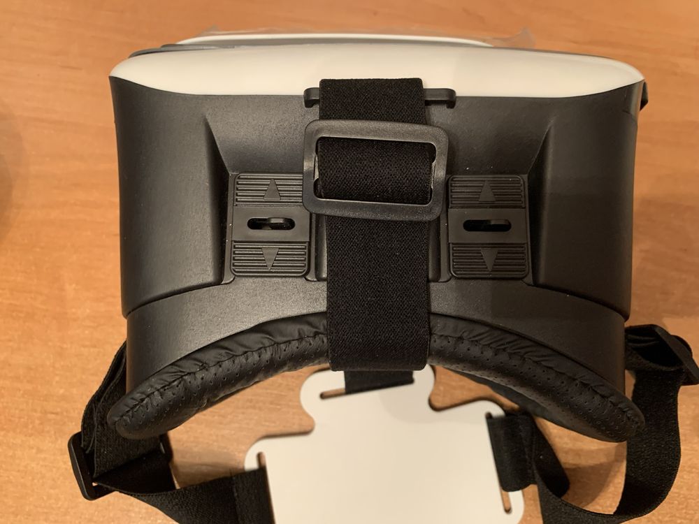 VR для телефона проностью новый!