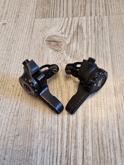 Manetki przerzutki Shimano SL-TY22 komplet