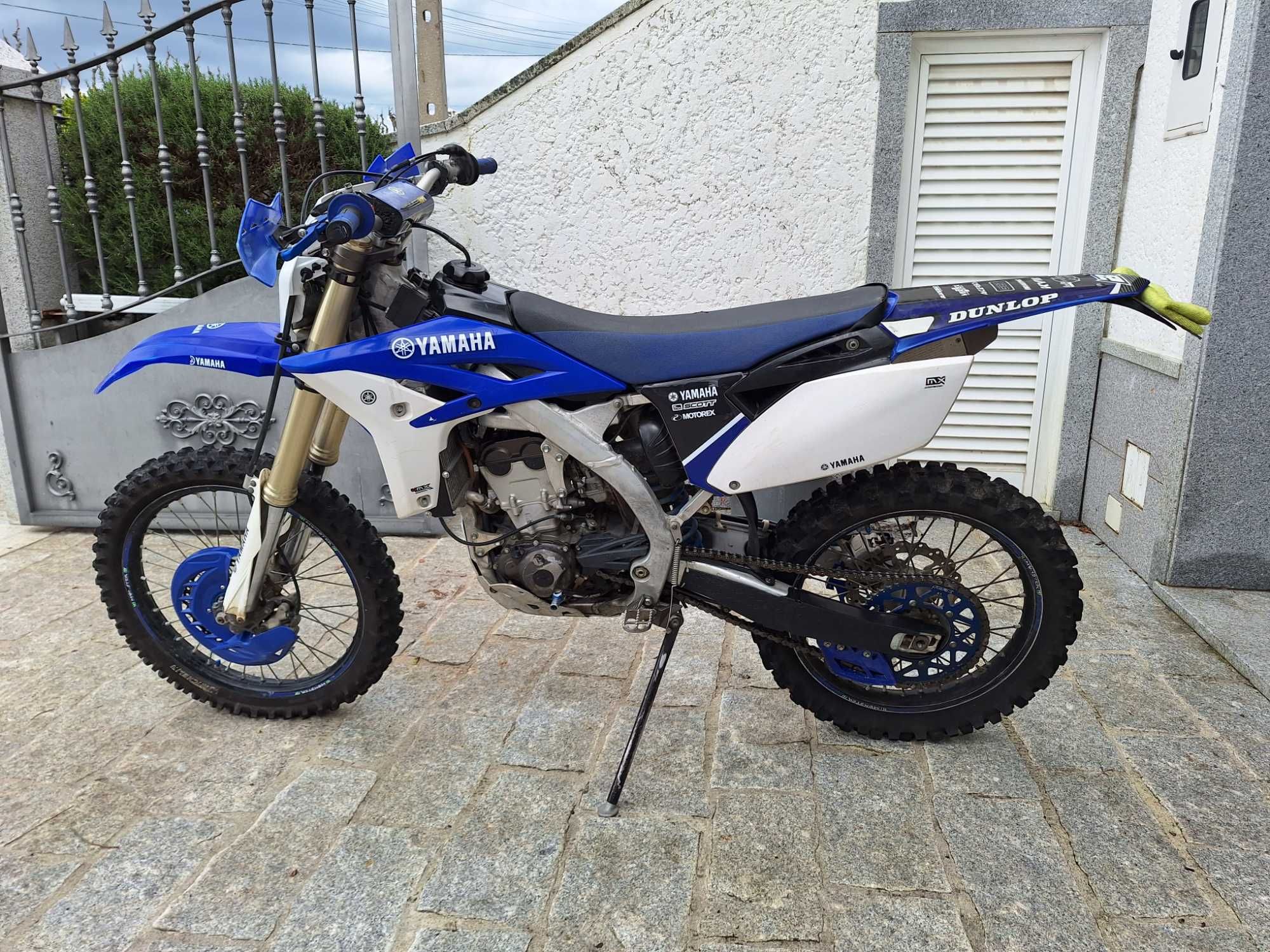 YAMAHA YZ250F matriculada