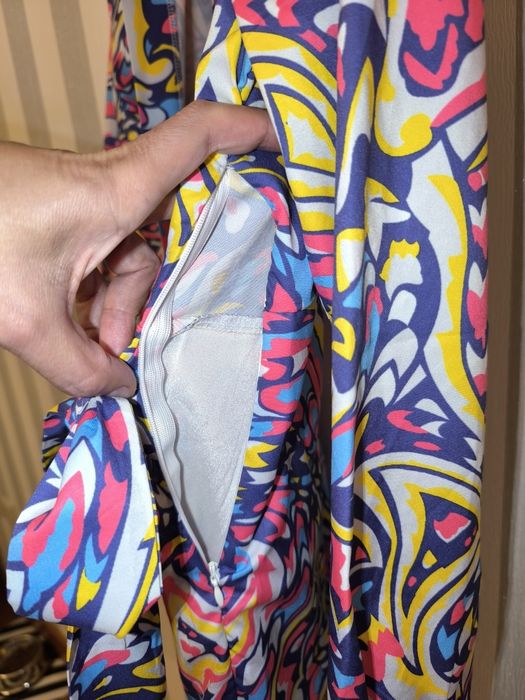 Vestido  tecido acetinado NOVO