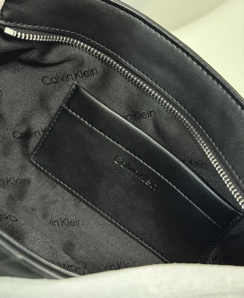 Сумка Calvin Klein оригінал з бірками CK WOVEN ELONGATED SHOULDER BAG