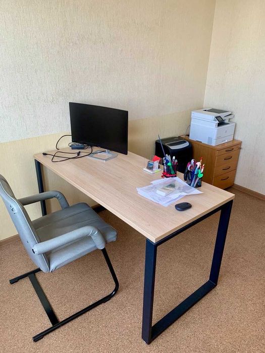 Окремий кабінет 11 м² на Оболонській набережній, 1