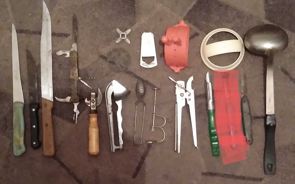 Часникодавка відкривачка ніж венчик ключ закаточний пельмениця СРСР