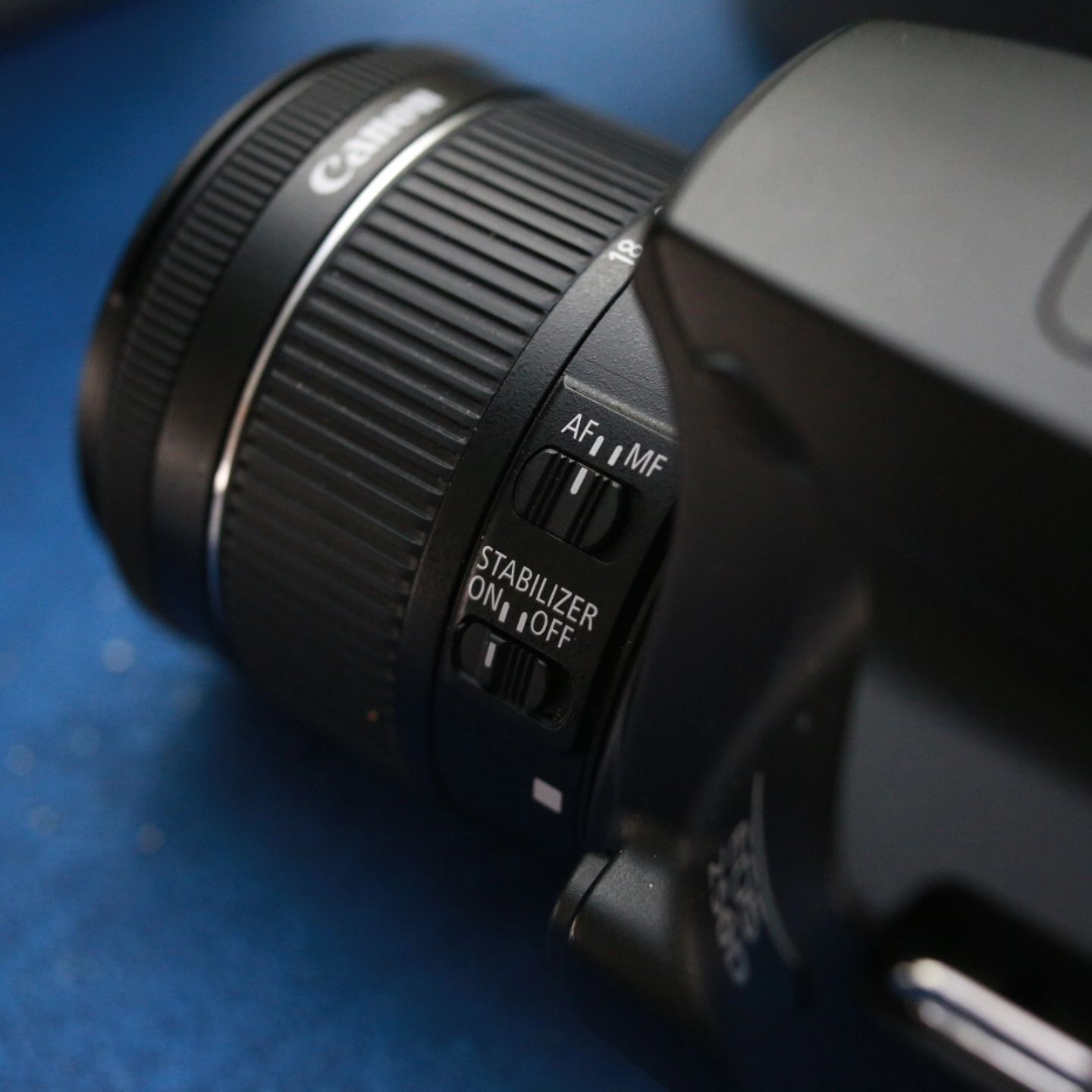 Новенька Canon 250d 18-55stm wifi dual pixel