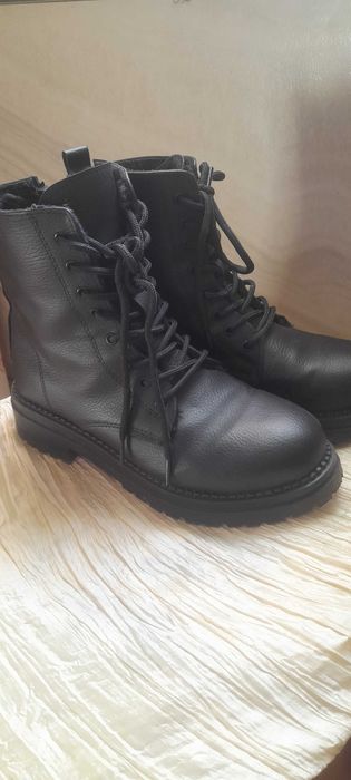 Черевики/ Челсі /взуття/ ботинки/ бутильйони 38р.