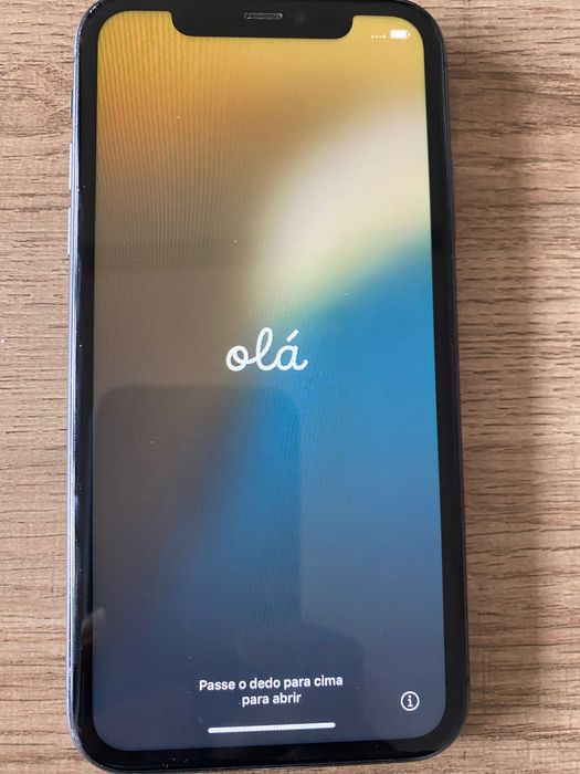 iPhone 11 preto.