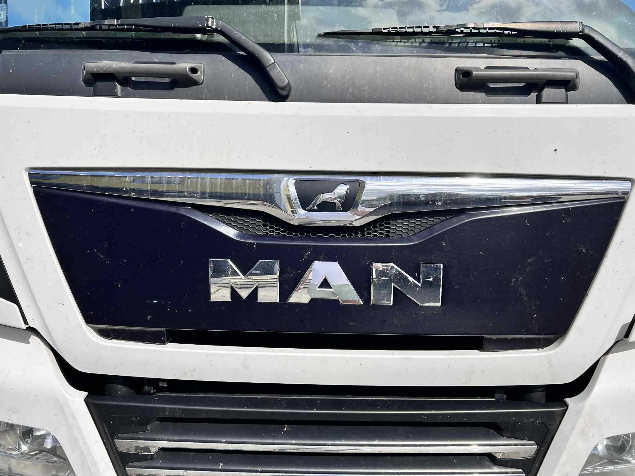 MAN TGX LIFT 2018r EURO 6 XLX Maska Atrapa Poliki Biała Stan BDB ŁADNA