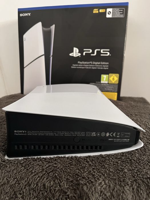 PS5 5 Slim Digital 1TB – COMO NOVA!!