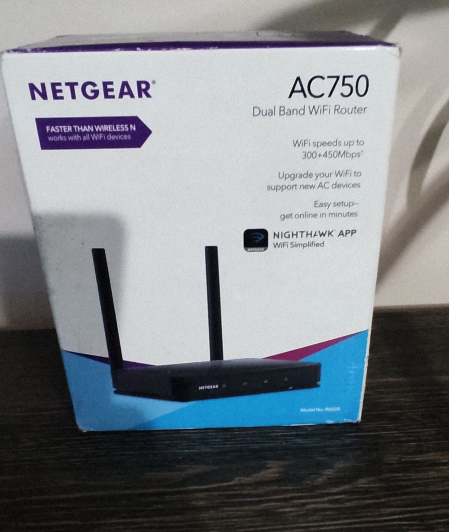 Router wzmacniacz sygnału wifi Netgear AC 750.  R6020
