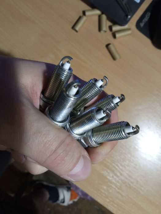 Свічка запалювання 22401-CK81B Nissan