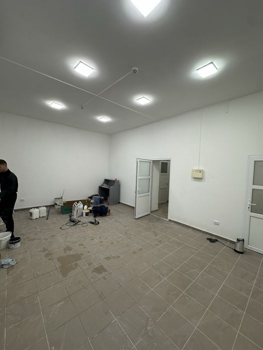 Оренда 47м2 приміщення з Фасадом в Зубрі, Новобудова