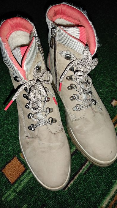 Damskie botki ocieplane Tamaris rozmiar 40.