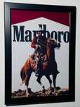 Plakat w ramce Marlboro Cowboy prezent western