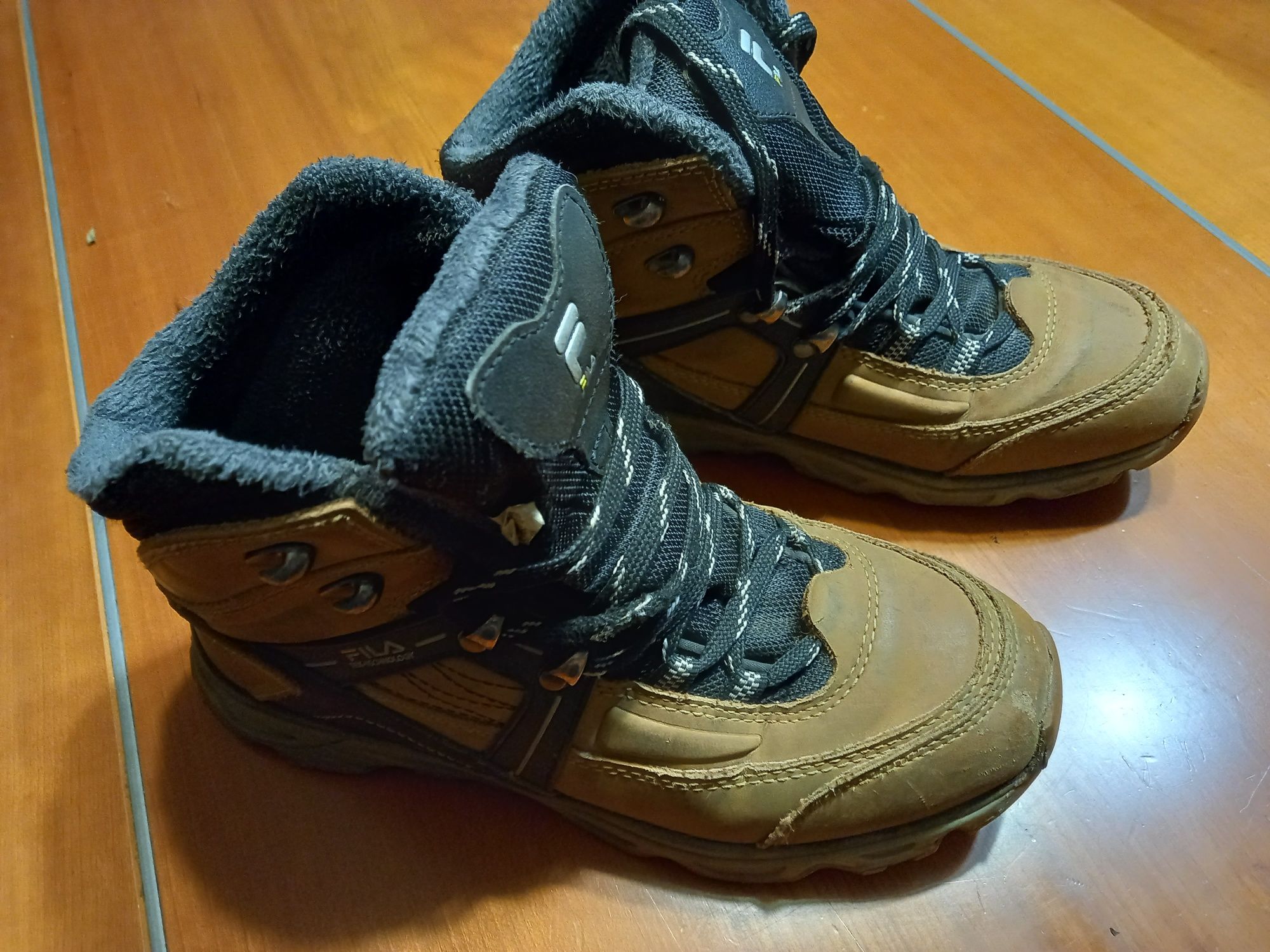 Buty 38 Fila. Idealne w góry. FIrmowe trapery na trekking i nie tylko.