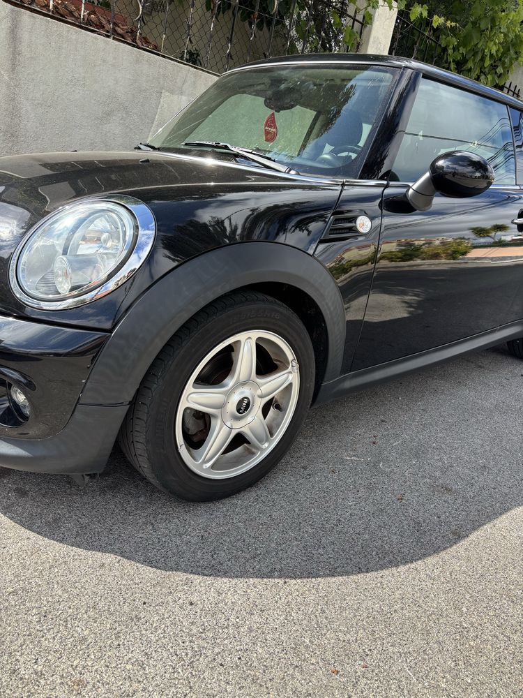 Mini Cooper - 1.6
