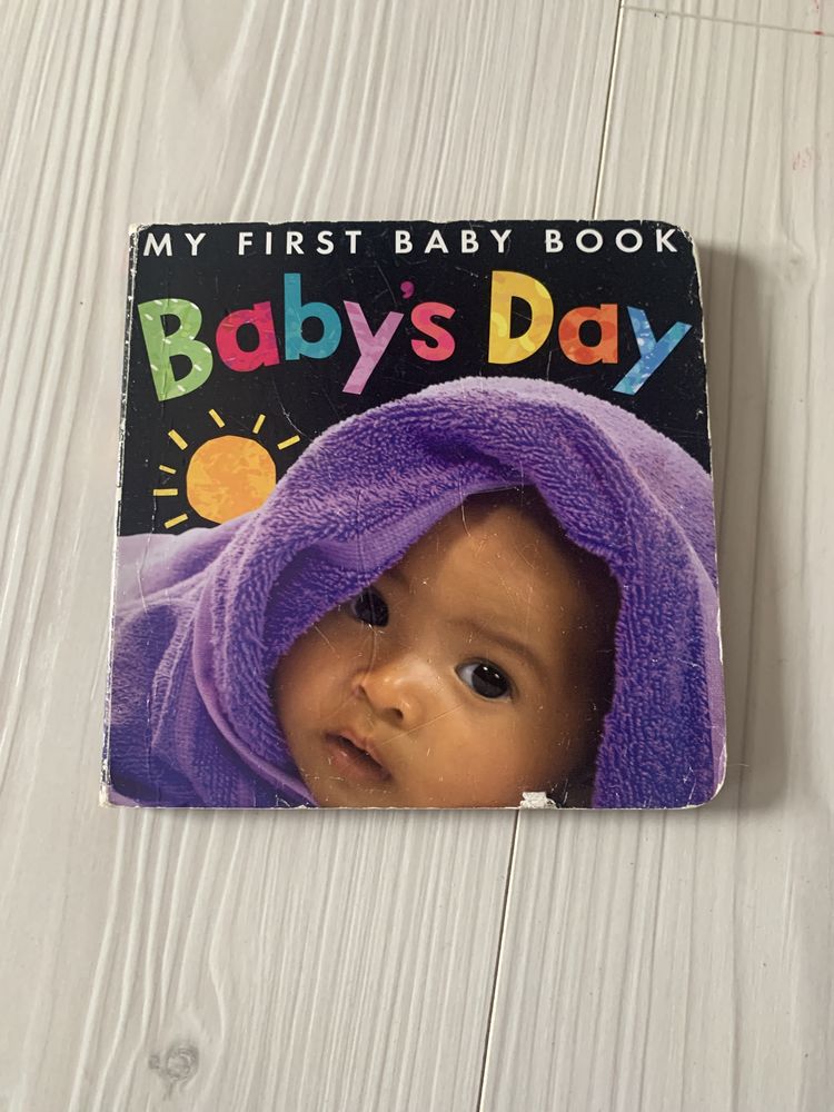 My first baby book Baby's Day książeczka po angielsku