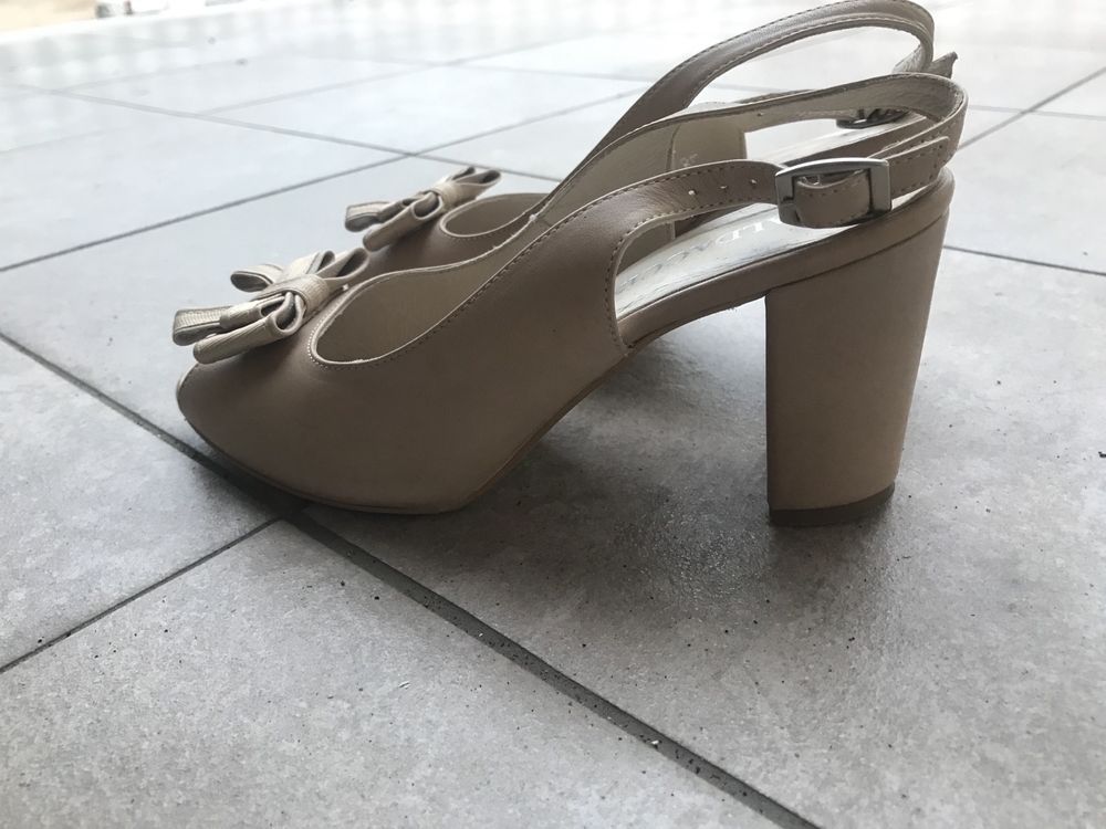 Buty sandały Baldaccini 37 beż skórzane