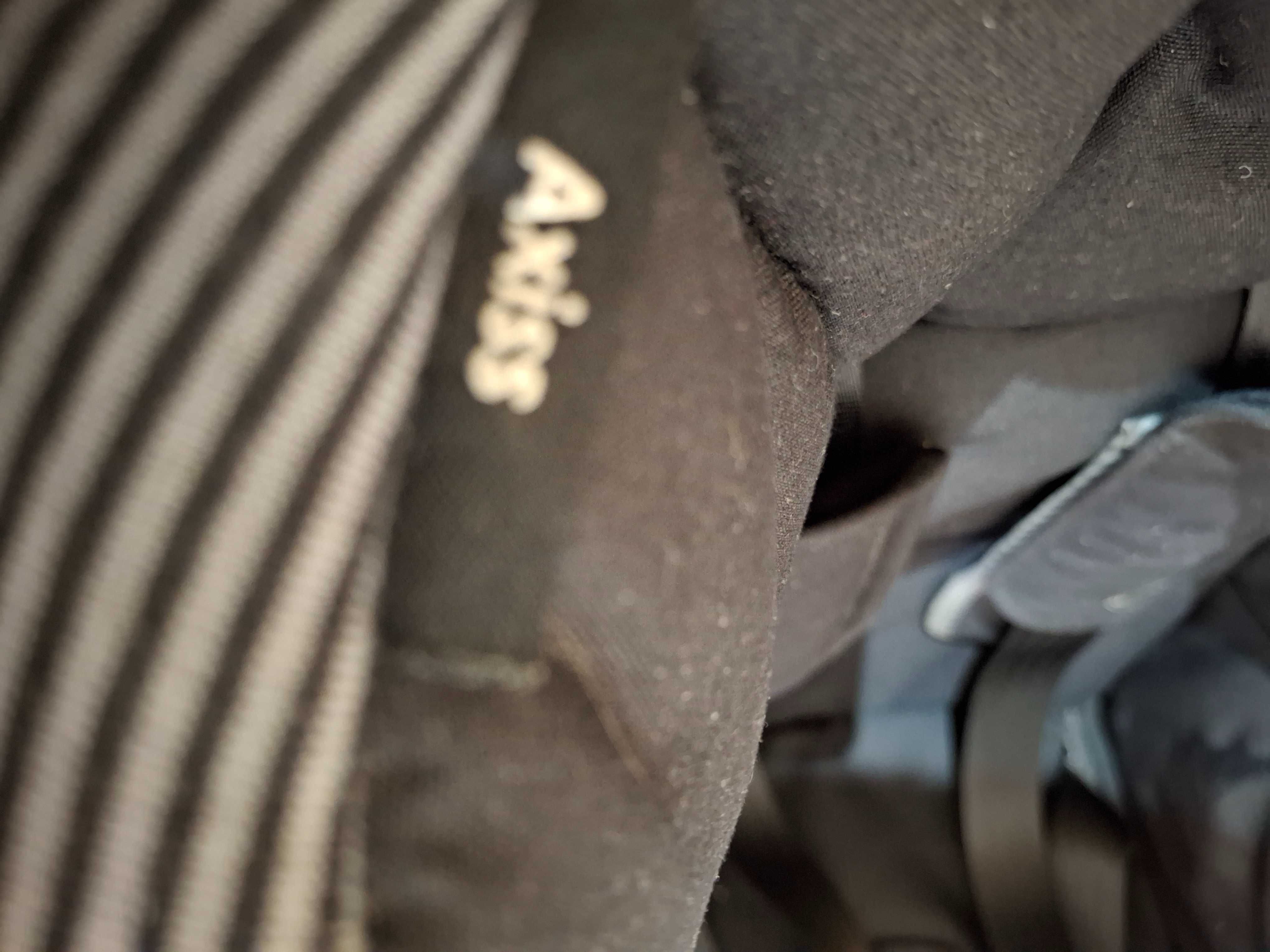 Cadeira Auto Bebe Confort Axiss rotativa
