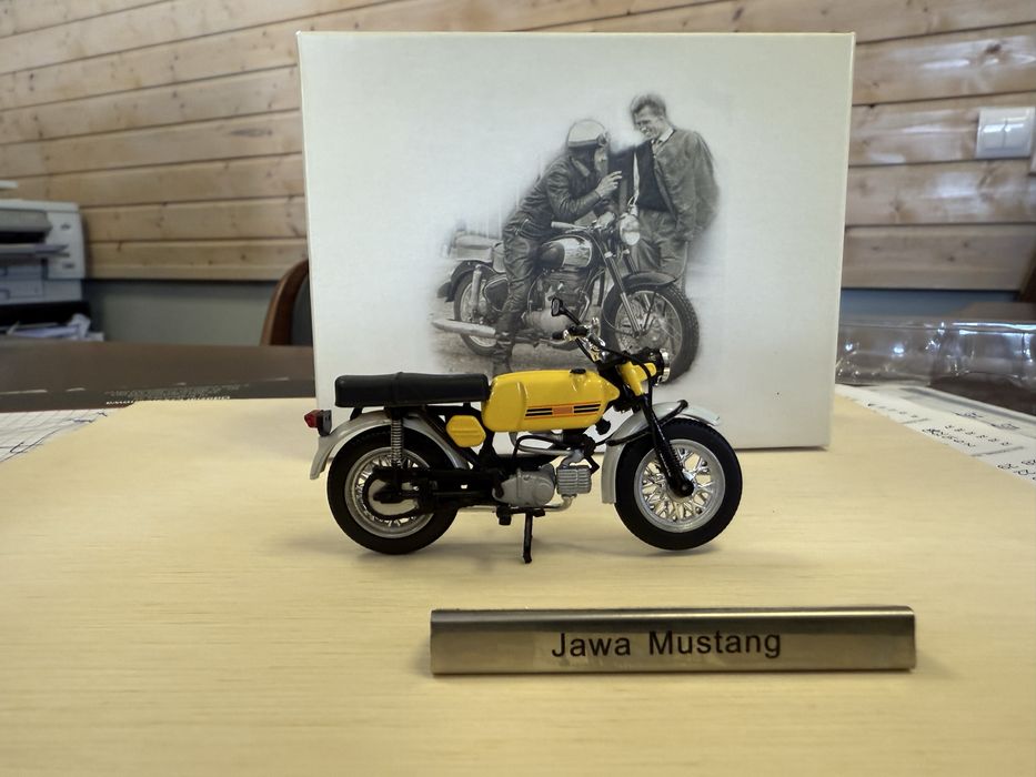 Model motocykla Jawa Mustang (1:24)