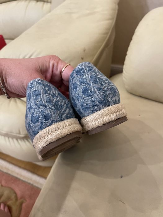 Взуття жіночк